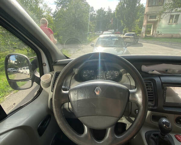 Белый Рено Трафик, объемом двигателя 1.9 л и пробегом 377 тыс. км за 7200 $, фото 20 на Automoto.ua
