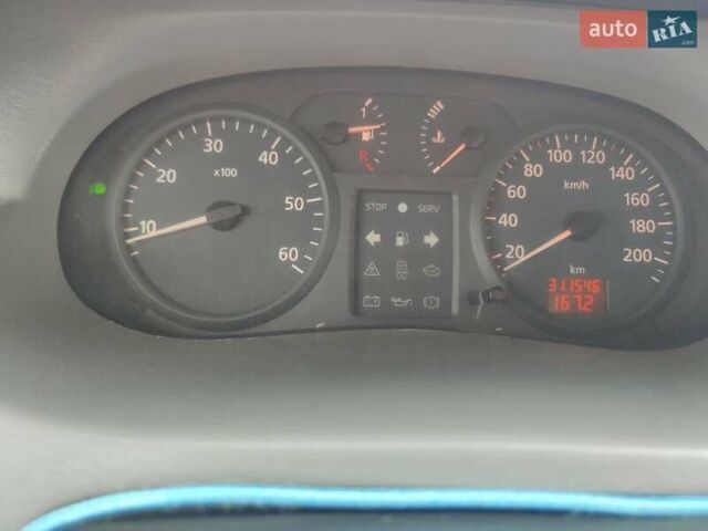 Белый Рено Трафик, объемом двигателя 1.9 л и пробегом 311 тыс. км за 7200 $, фото 11 на Automoto.ua
