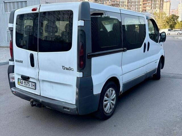 Білий Рено Трафік, об'ємом двигуна 1.87 л та пробігом 350 тис. км за 5200 $, фото 8 на Automoto.ua