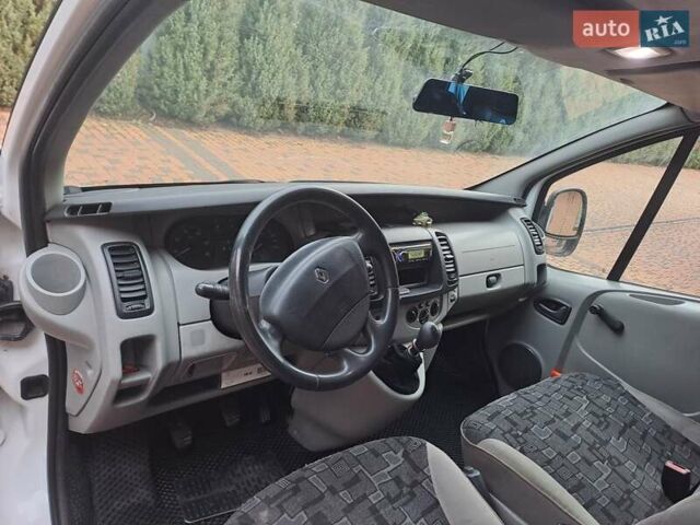 Белый Рено Трафик, объемом двигателя 1.9 л и пробегом 329 тыс. км за 6500 $, фото 8 на Automoto.ua