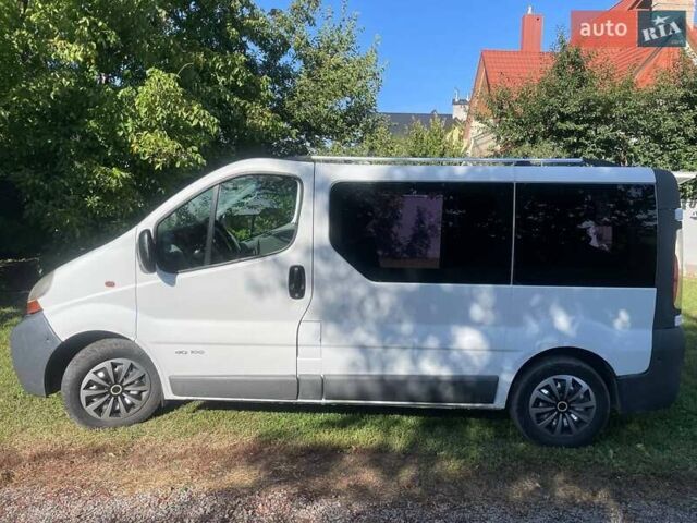 Рено Трафик 2004 в Черновцах на Automoto.ua Белый Рено Трафик, объемом двигателя 1.87 л и пробегом 456 тыс. км за 4500 $, фото 8 на Automoto.ua