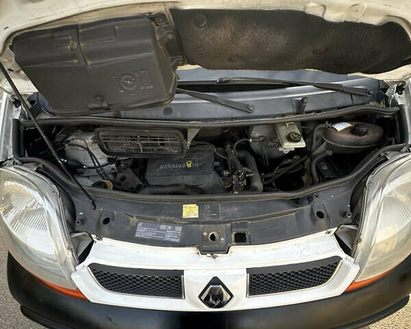 Білий Рено Трафік, об'ємом двигуна 1.87 л та пробігом 280 тис. км за 7300 $, фото 17 на Automoto.ua