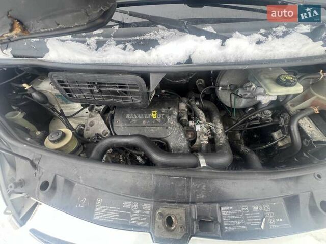 Білий Рено Трафік, об'ємом двигуна 1.9 л та пробігом 382 тис. км за 8200 $, фото 14 на Automoto.ua