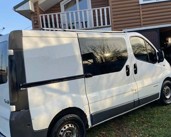 Білий Рено Трафік, об'ємом двигуна 1.9 л та пробігом 396 тис. км за 5200 $, фото 11 на Automoto.ua