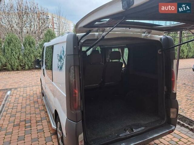 Белый Рено Трафик, объемом двигателя 1.9 л и пробегом 329 тыс. км за 6500 $, фото 15 на Automoto.ua