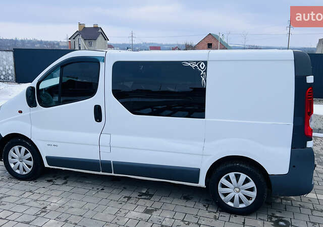 Белый Рено Трафик, объемом двигателя 1.9 л и пробегом 356 тыс. км за 5500 $, фото 24 на Automoto.ua