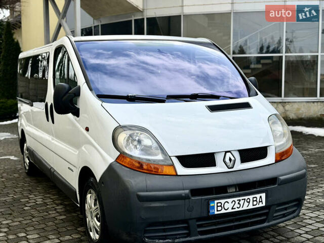 Белый Рено Трафик, объемом двигателя 1.9 л и пробегом 380 тыс. км за 6850 $, фото 4 на Automoto.ua