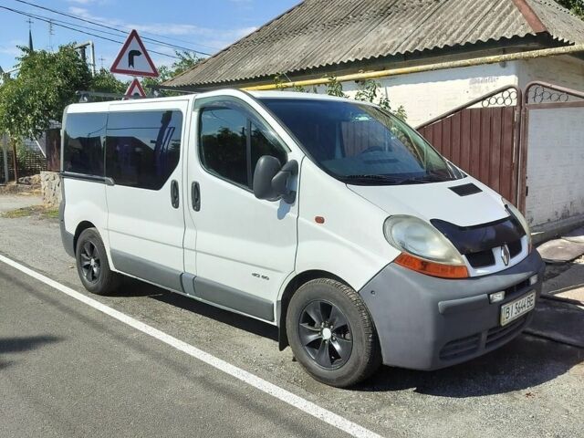 Белый Рено Трафик, объемом двигателя 1.9 л и пробегом 318 тыс. км за 7500 $, фото 9 на Automoto.ua