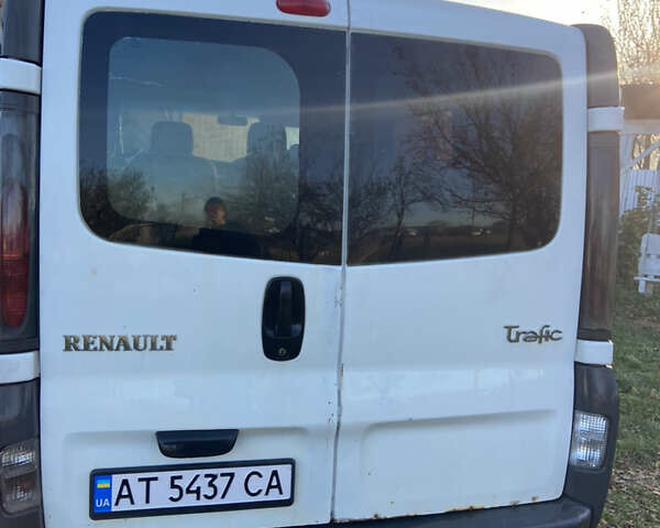 Белый Рено Трафик, объемом двигателя 1.9 л и пробегом 402 тыс. км за 5800 $, фото 13 на Automoto.ua