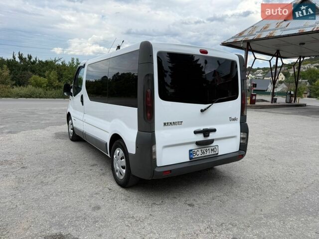 Белый Рено Трафик, объемом двигателя 1.87 л и пробегом 380 тыс. км за 7777 $, фото 8 на Automoto.ua