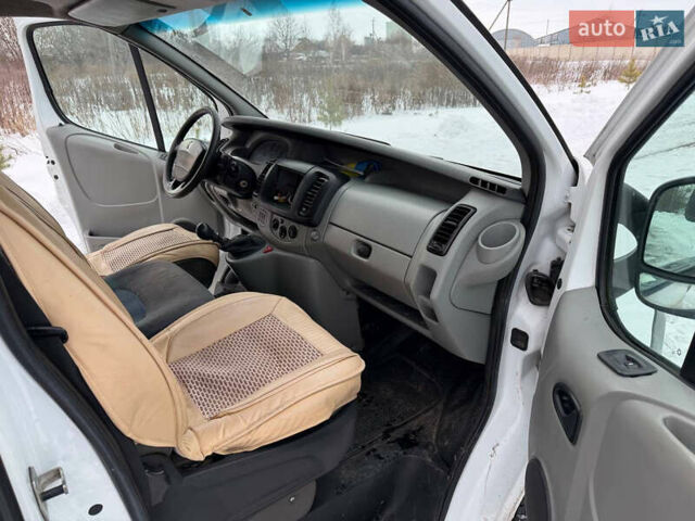 Білий Рено Трафік, об'ємом двигуна 2.46 л та пробігом 320 тис. км за 6700 $, фото 13 на Automoto.ua