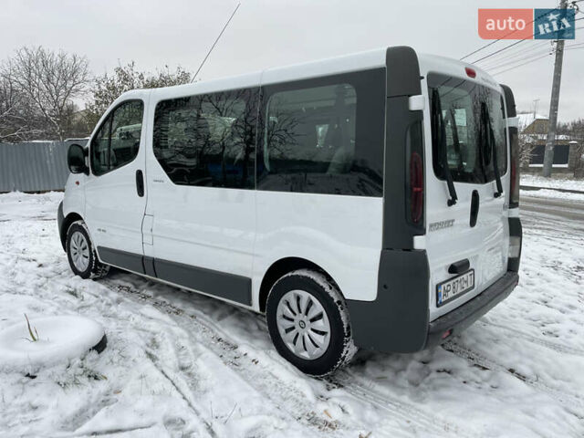 Белый Рено Трафик, объемом двигателя 1.87 л и пробегом 398 тыс. км за 6800 $, фото 3 на Automoto.ua