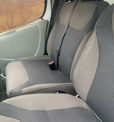 Белый Рено Трафик, объемом двигателя 1.87 л и пробегом 265 тыс. км за 6200 $, фото 23 на Automoto.ua