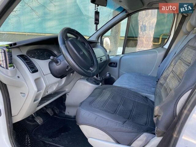 Білий Рено Трафік, об'ємом двигуна 1.87 л та пробігом 380 тис. км за 6700 $, фото 17 на Automoto.ua
