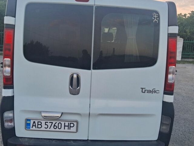 Білий Рено Трафік, об'ємом двигуна 1.87 л та пробігом 270 тис. км за 7500 $, фото 1 на Automoto.ua