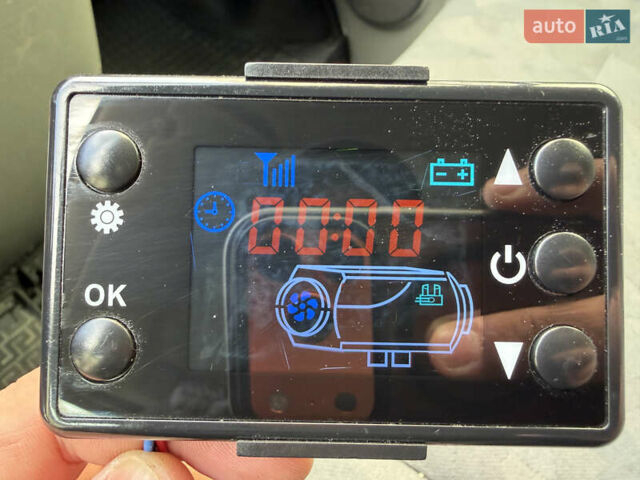 Белый Рено Трафик, объемом двигателя 1.9 л и пробегом 380 тыс. км за 6850 $, фото 26 на Automoto.ua