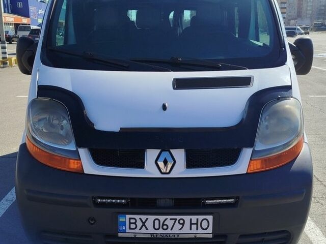 Білий Рено Трафік, об'ємом двигуна 1.87 л та пробігом 303 тис. км за 7600 $, фото 1 на Automoto.ua