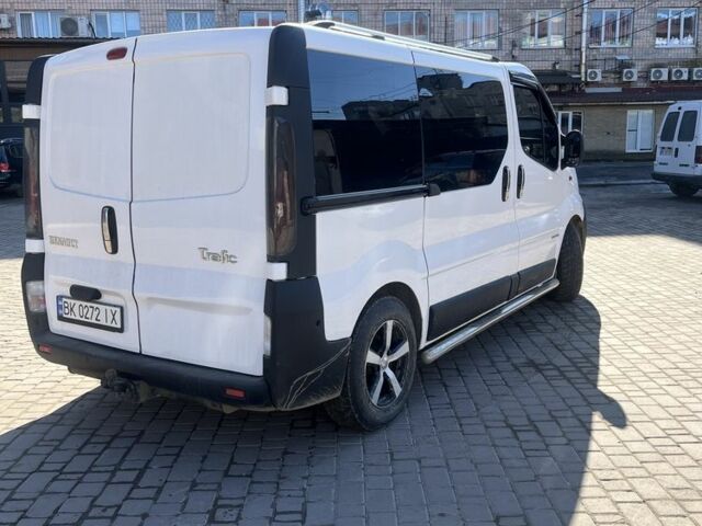 Білий Рено Трафік, об'ємом двигуна 2.5 л та пробігом 412 тис. км за 7150 $, фото 2 на Automoto.ua
