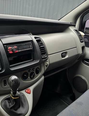 Рено Трафик 2004 в Харькове на Automoto.ua Белый Рено Трафик, объемом двигателя 1.87 л и пробегом 454 тыс. км за 4800 $, фото 4 на Automoto.ua