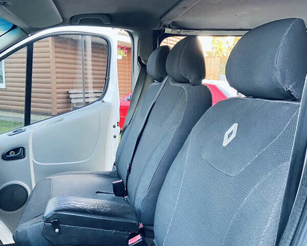 Білий Рено Трафік, об'ємом двигуна 1.9 л та пробігом 396 тис. км за 5200 $, фото 6 на Automoto.ua