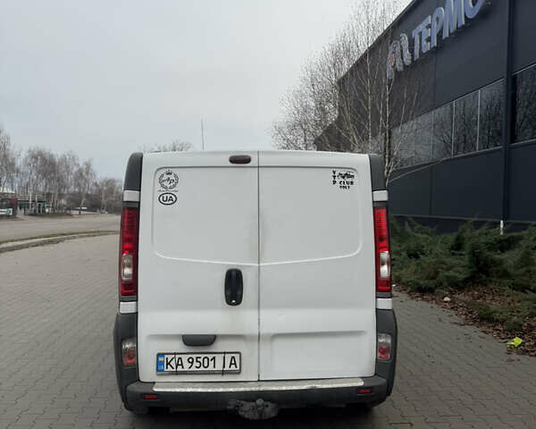 Белый Рено Трафик, объемом двигателя 1.87 л и пробегом 280 тыс. км за 5950 $, фото 4 на Automoto.ua