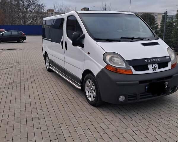 Білий Рено Трафік, об'ємом двигуна 1.87 л та пробігом 260 тис. км за 8200 $, фото 1 на Automoto.ua