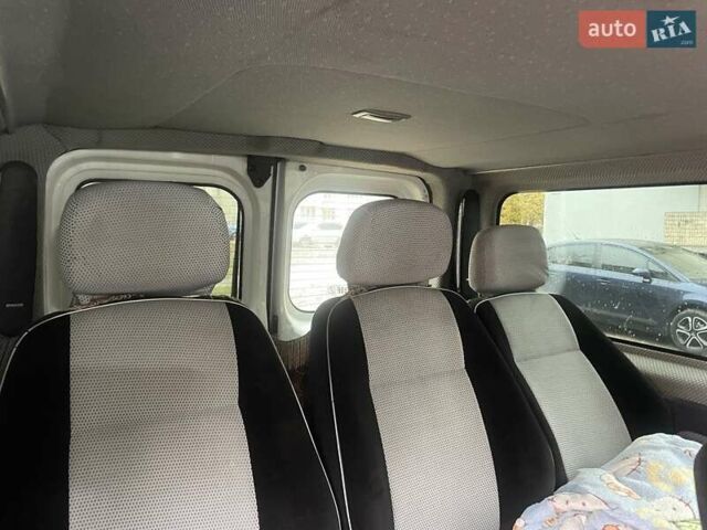 Белый Рено Трафик, объемом двигателя 0 л и пробегом 475 тыс. км за 5400 $, фото 19 на Automoto.ua