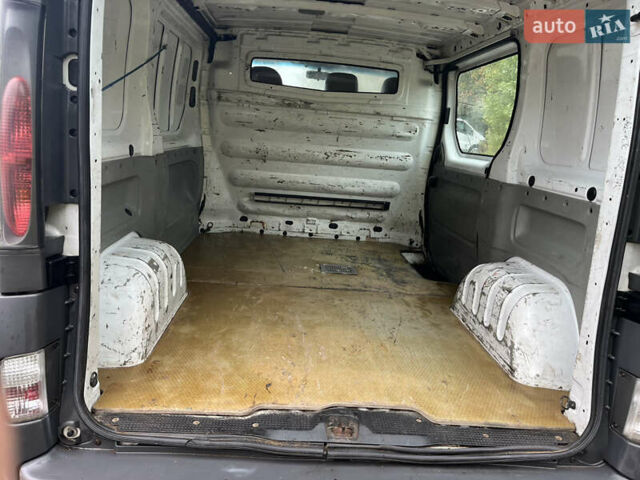 Білий Рено Трафік, об'ємом двигуна 1.87 л та пробігом 475 тис. км за 5500 $, фото 7 на Automoto.ua
