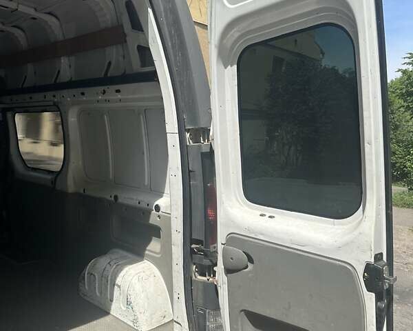 Белый Рено Трафик, объемом двигателя 1.87 л и пробегом 284 тыс. км за 7400 $, фото 13 на Automoto.ua