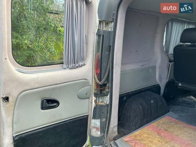 Белый Рено Трафик, объемом двигателя 1.87 л и пробегом 353 тыс. км за 4800 $, фото 3 на Automoto.ua