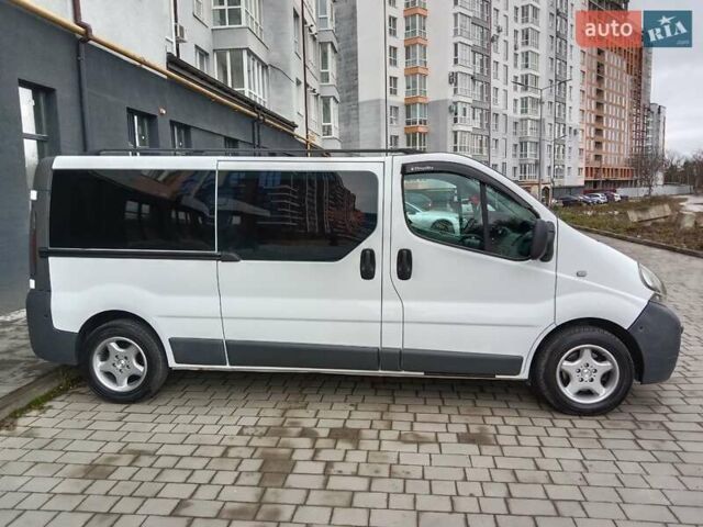 Білий Рено Трафік, об'ємом двигуна 1.9 л та пробігом 381 тис. км за 8500 $, фото 3 на Automoto.ua