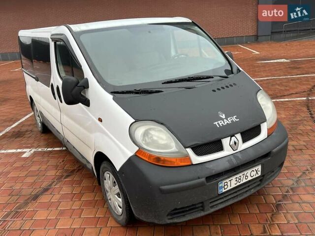 Белый Рено Трафик, объемом двигателя 1.9 л и пробегом 440 тыс. км за 5700 $, фото 3 на Automoto.ua
