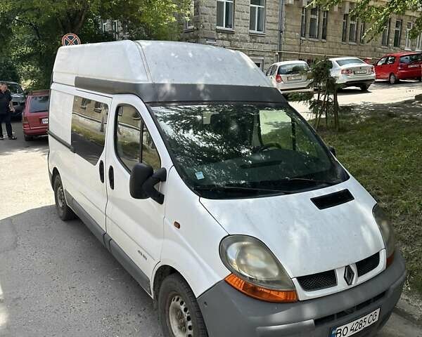 Белый Рено Трафик, объемом двигателя 1.87 л и пробегом 284 тыс. км за 7400 $, фото 2 на Automoto.ua