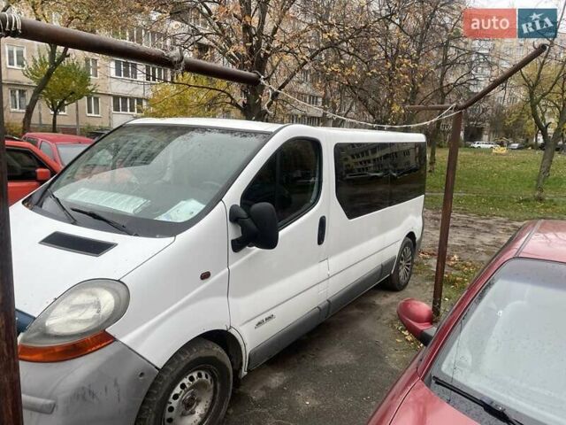 Белый Рено Трафик, объемом двигателя 0 л и пробегом 475 тыс. км за 5400 $, фото 3 на Automoto.ua