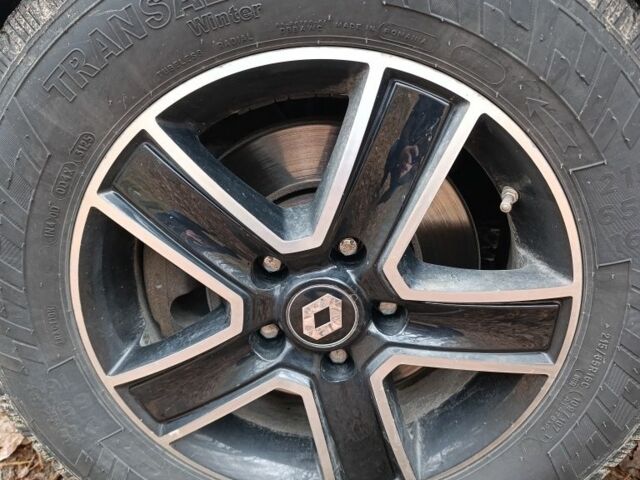 Белый Рено Трафик, объемом двигателя 0 л и пробегом 304 тыс. км за 9700 $, фото 7 на Automoto.ua