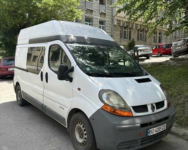 Белый Рено Трафик, объемом двигателя 1.87 л и пробегом 284 тыс. км за 7400 $, фото 3 на Automoto.ua