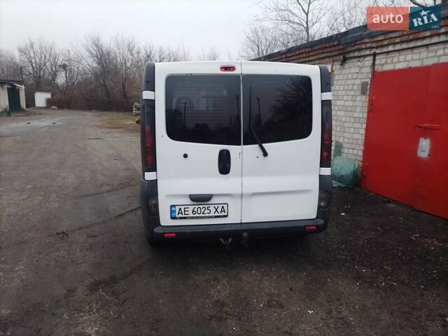 Білий Рено Трафік, об'ємом двигуна 1.9 л та пробігом 360 тис. км за 6300 $, фото 1 на Automoto.ua