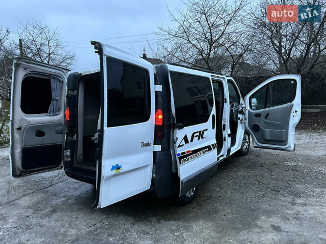 Білий Рено Трафік, об'ємом двигуна 1.9 л та пробігом 354 тис. км за 6500 $, фото 23 на Automoto.ua