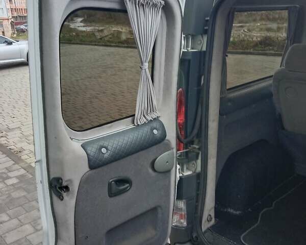 Білий Рено Трафік, об'ємом двигуна 1.9 л та пробігом 381 тис. км за 8500 $, фото 20 на Automoto.ua