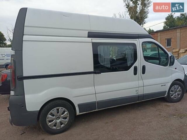 Белый Рено Трафик, объемом двигателя 2.5 л и пробегом 641 тыс. км за 6400 $, фото 2 на Automoto.ua