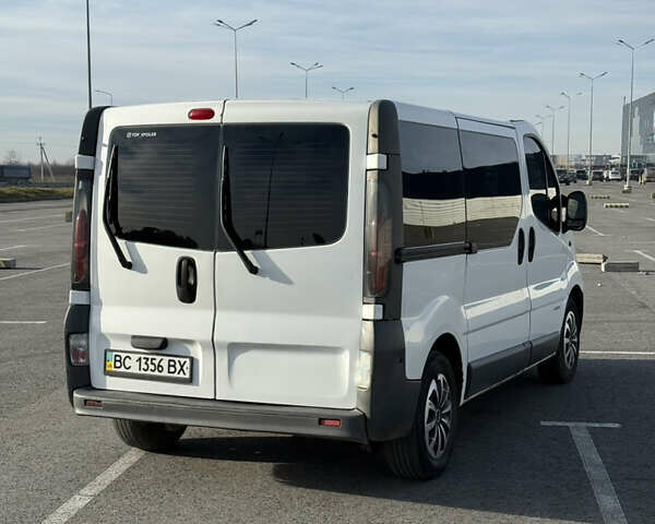 Белый Рено Трафик, объемом двигателя 1.9 л и пробегом 388 тыс. км за 7300 $, фото 37 на Automoto.ua