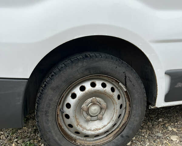 Белый Рено Трафик, объемом двигателя 2.5 л и пробегом 457 тыс. км за 7000 $, фото 16 на Automoto.ua