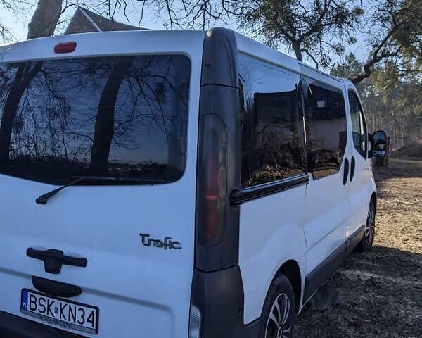 Белый Рено Трафик, об'ємом двигуна 1.9 л та пробігом 202 тис. км за 3700 $, фото 2 на Automoto.ua