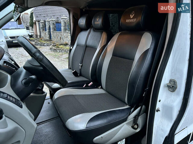 Білий Рено Трафік, об'ємом двигуна 1.9 л та пробігом 354 тис. км за 6500 $, фото 10 на Automoto.ua