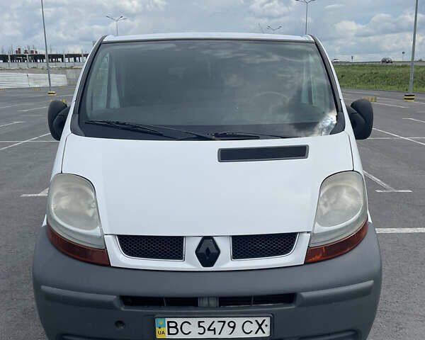 Білий Рено Трафік, об'ємом двигуна 1.9 л та пробігом 426 тис. км за 6300 $, фото 1 на Automoto.ua