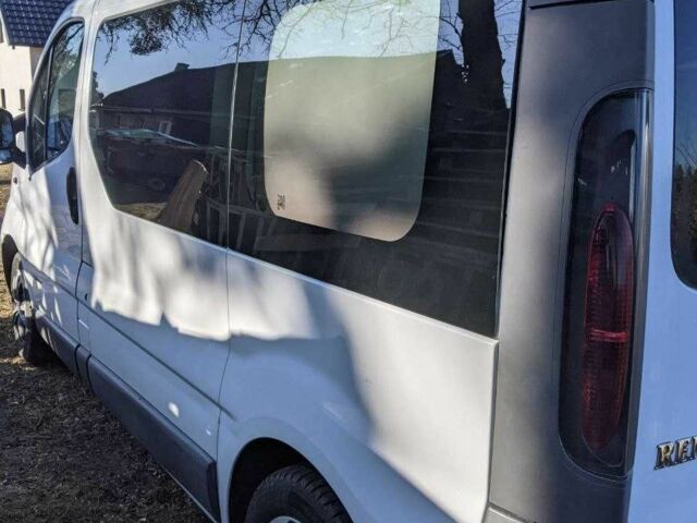 Білий Рено Трафік, об'ємом двигуна 0 л та пробігом 202 тис. км за 3700 $, фото 1 на Automoto.ua