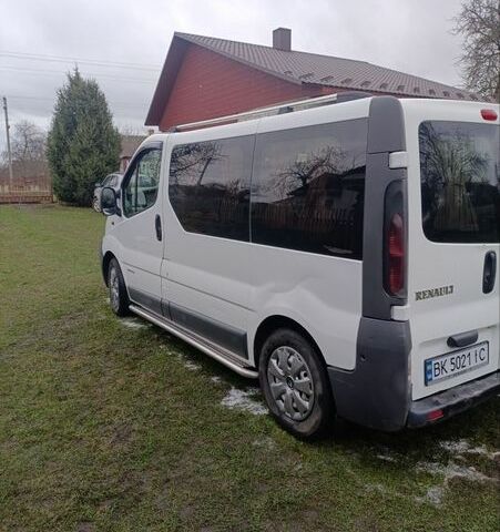 Белый Рено Трафик, объемом двигателя 1.87 л и пробегом 352 тыс. км за 7300 $, фото 4 на Automoto.ua