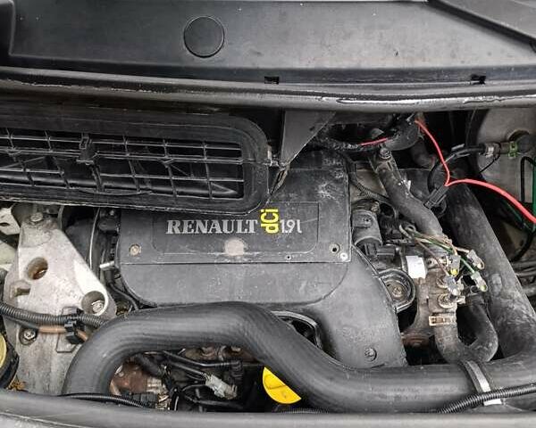 Белый Рено Трафик, объемом двигателя 1.9 л и пробегом 305 тыс. км за 8300 $, фото 2 на Automoto.ua