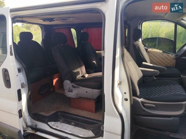 Білий Рено Трафік, об'ємом двигуна 1.87 л та пробігом 380 тис. км за 5200 $, фото 5 на Automoto.ua