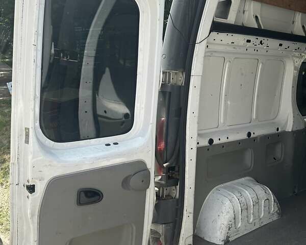 Белый Рено Трафик, объемом двигателя 1.87 л и пробегом 284 тыс. км за 7400 $, фото 14 на Automoto.ua